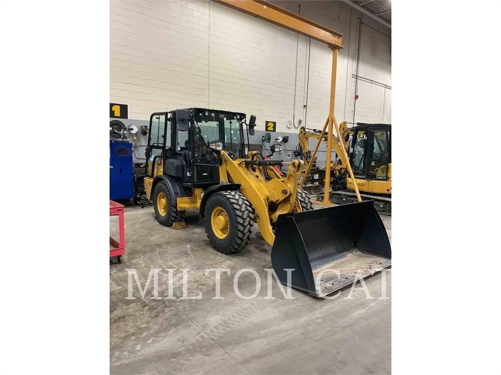 CAT 906 Chargeuse sur pneus
