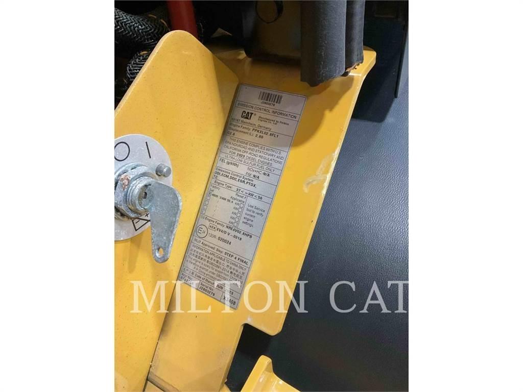 CAT 906 Chargeuse sur pneus