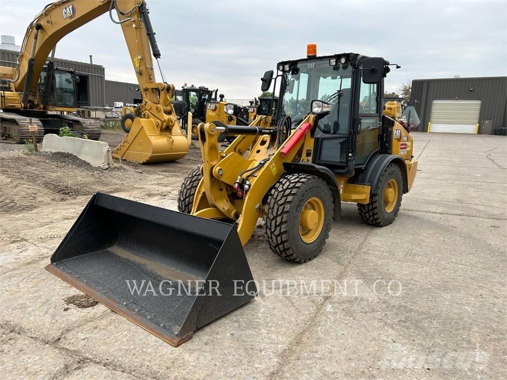 CAT 906 Chargeuse sur pneus