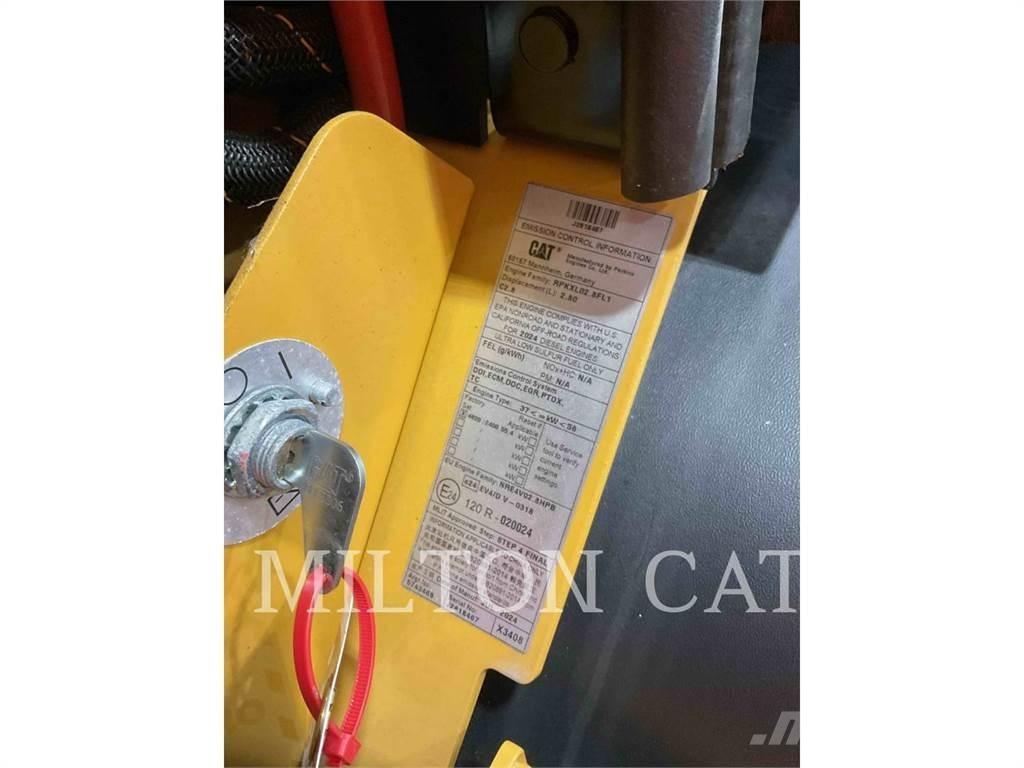 CAT 906 Chargeuse sur pneus