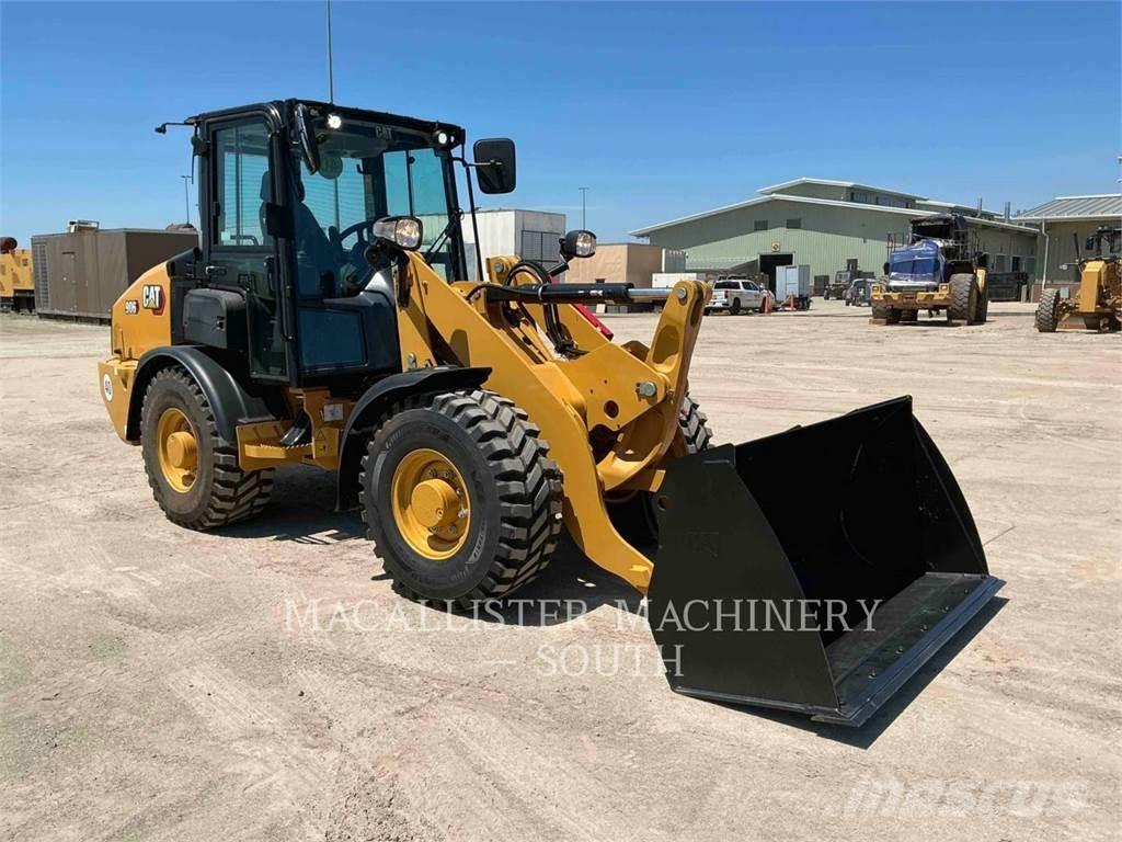 CAT 906 Chargeuse sur pneus