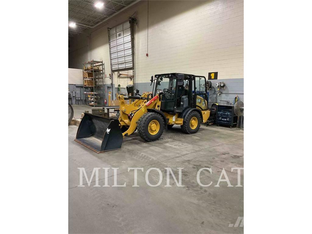CAT 906 Chargeuse sur pneus