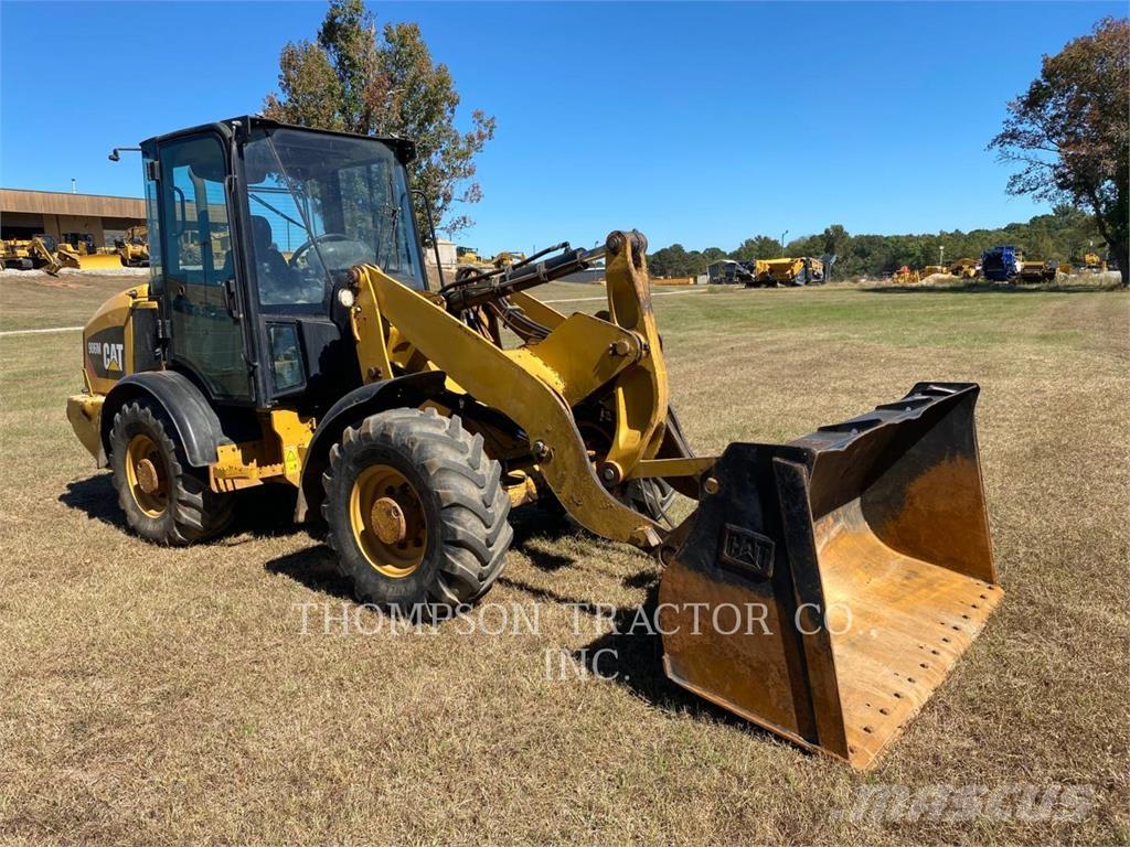 CAT 906 M Chargeuse sur pneus