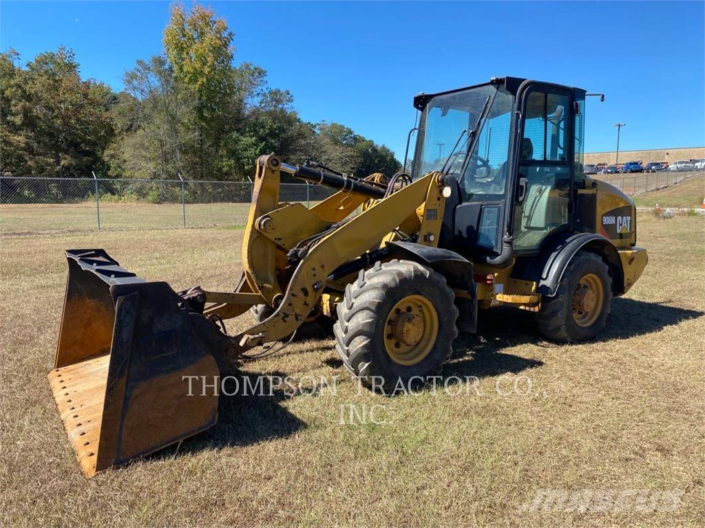 CAT 906 M Chargeuse sur pneus