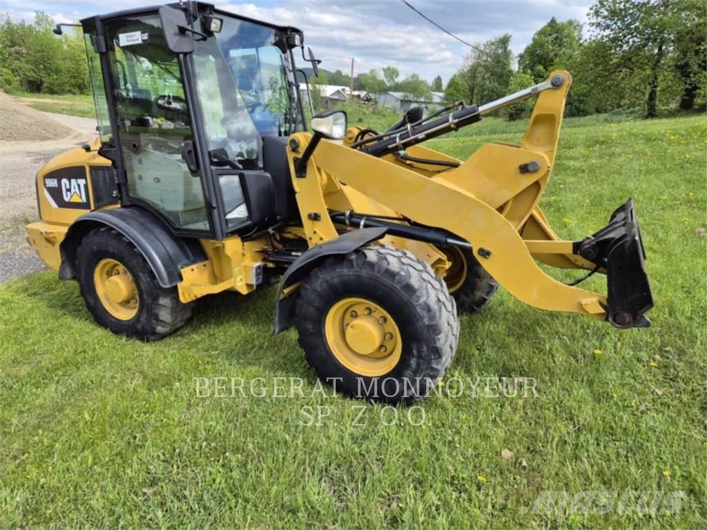 CAT 906H Chargeuse sur pneus