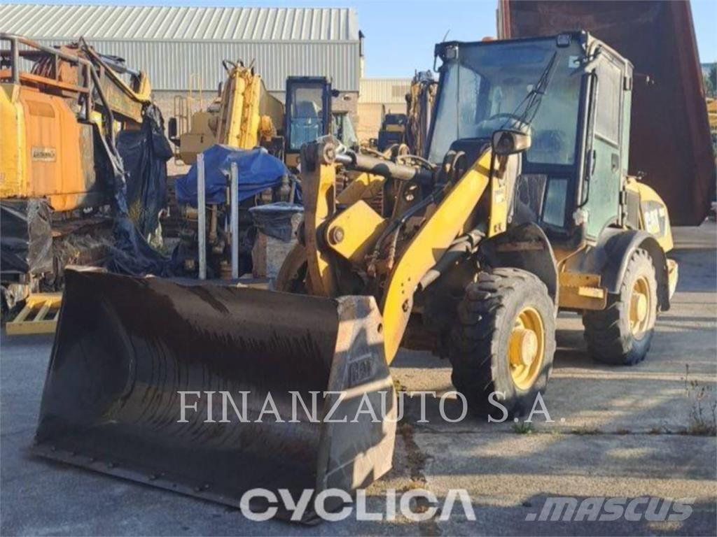 CAT 906H Chargeuse sur pneus
