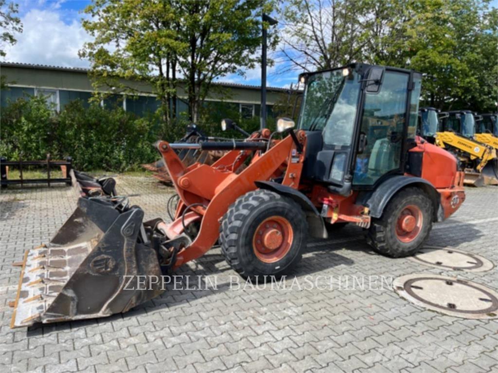 CAT 906H Chargeuse sur pneus