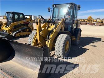 CAT 906M Chargeuse sur pneus