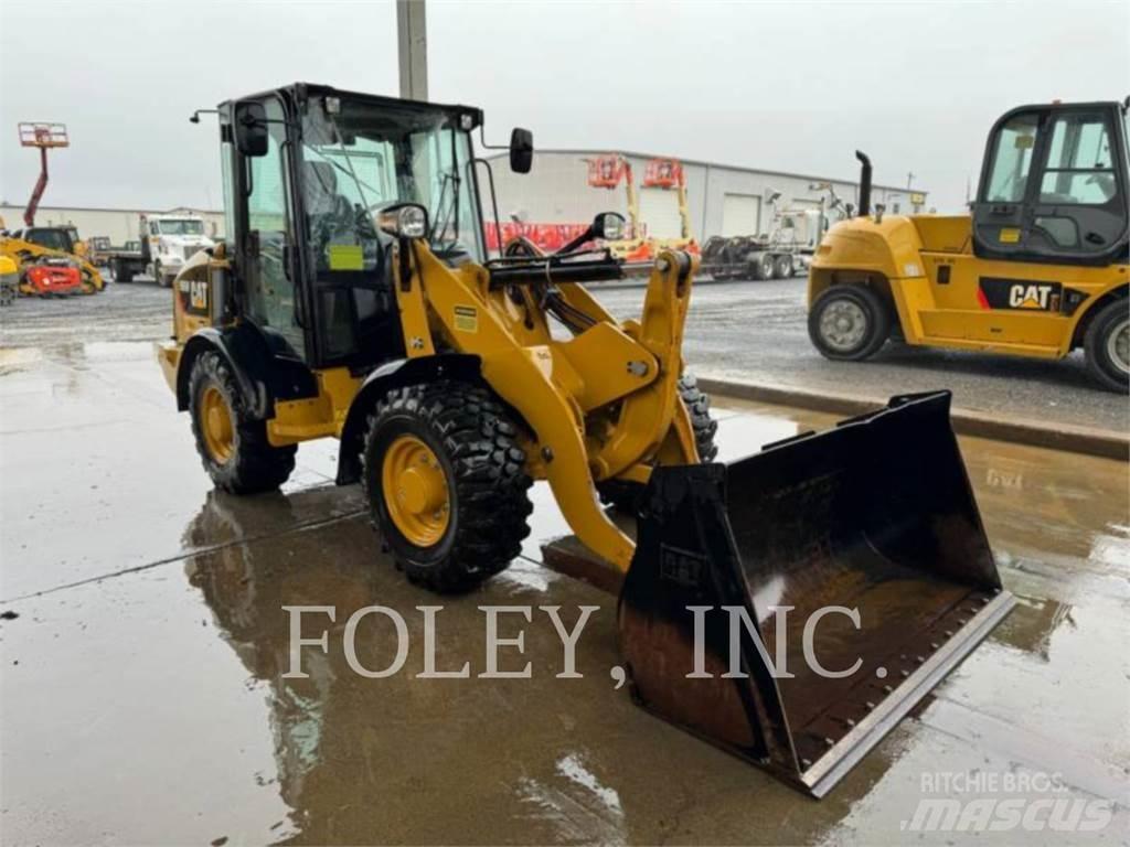 CAT 906M Chargeuse sur pneus