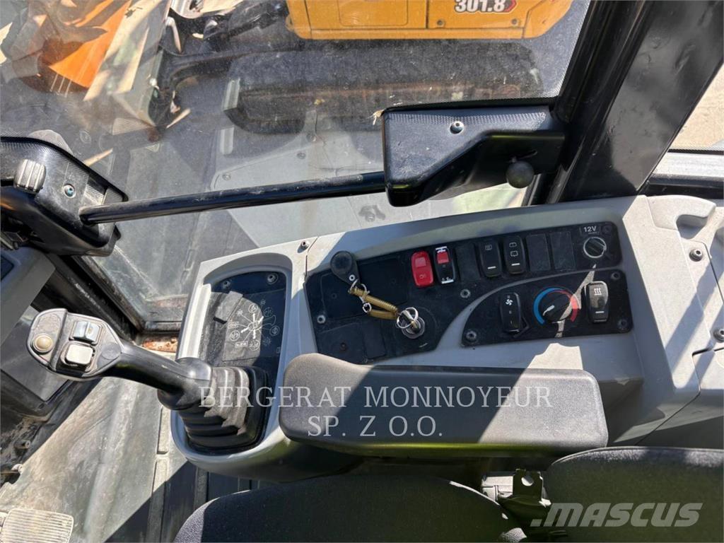 CAT 906M Chargeuse sur pneus