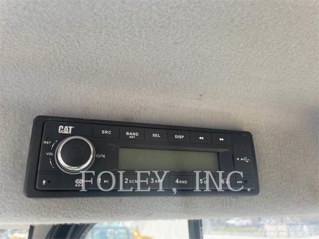 CAT 906M Chargeuse sur pneus