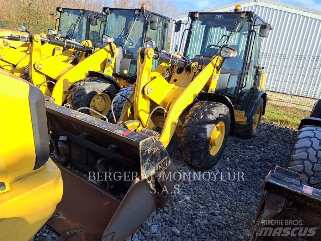 CAT 906M Chargeuse sur pneus