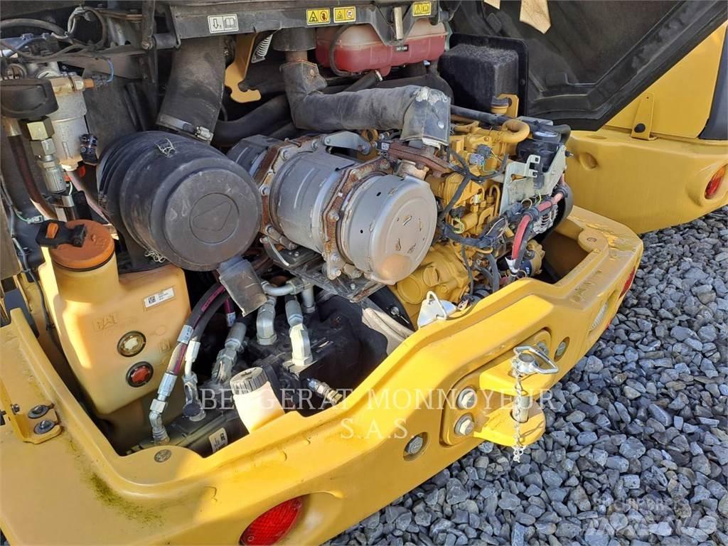 CAT 906M Chargeuse sur pneus