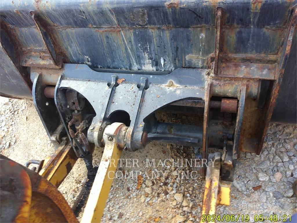 CAT 906M Chargeuse sur pneus