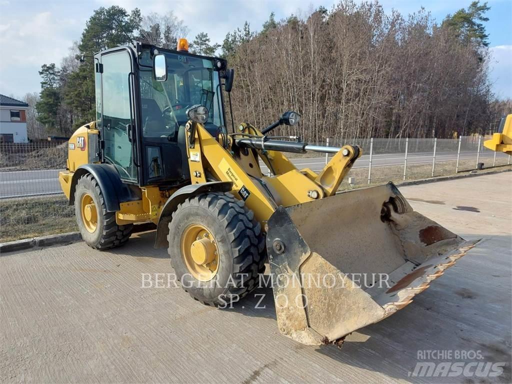 CAT 906M Chargeuse sur pneus