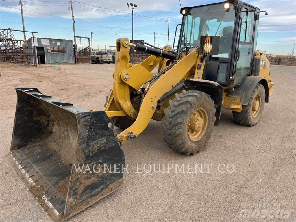 CAT 906M Chargeuse sur pneus