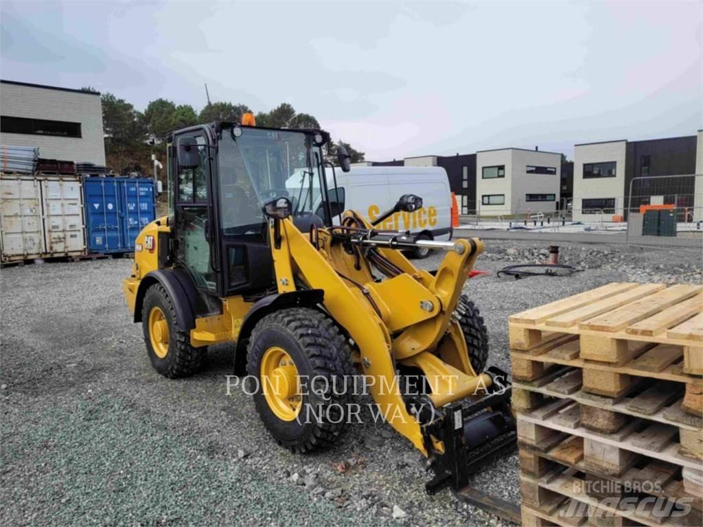 CAT 906M Chargeuse sur pneus