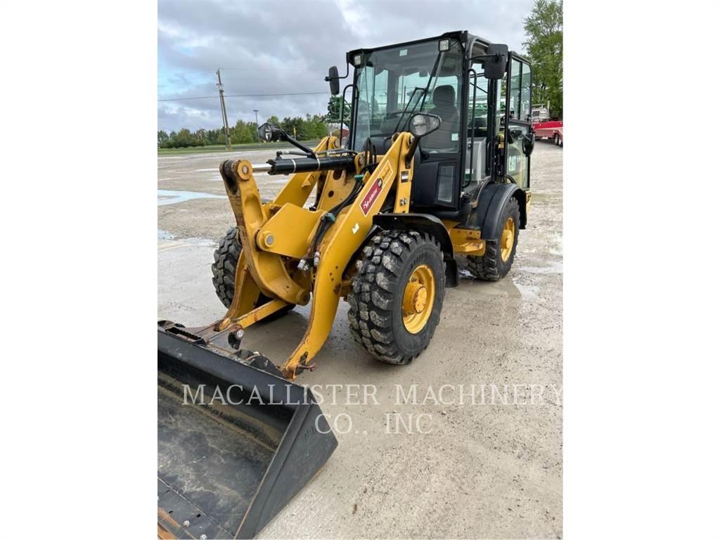 CAT 906M Chargeuse sur pneus