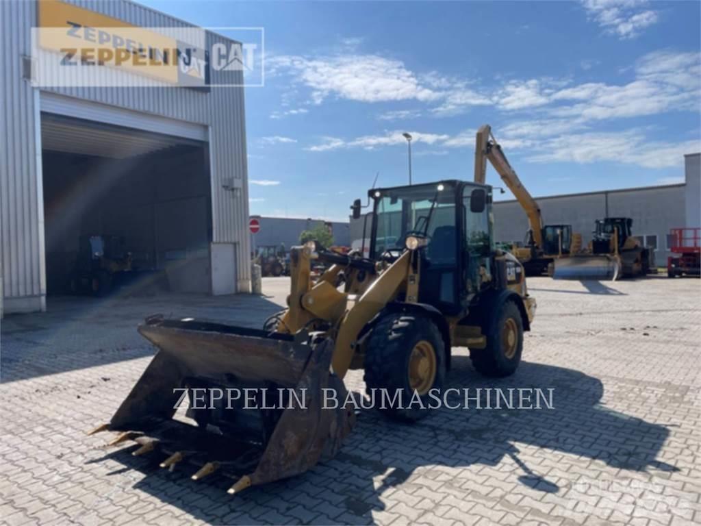 CAT 906M Chargeuse sur pneus