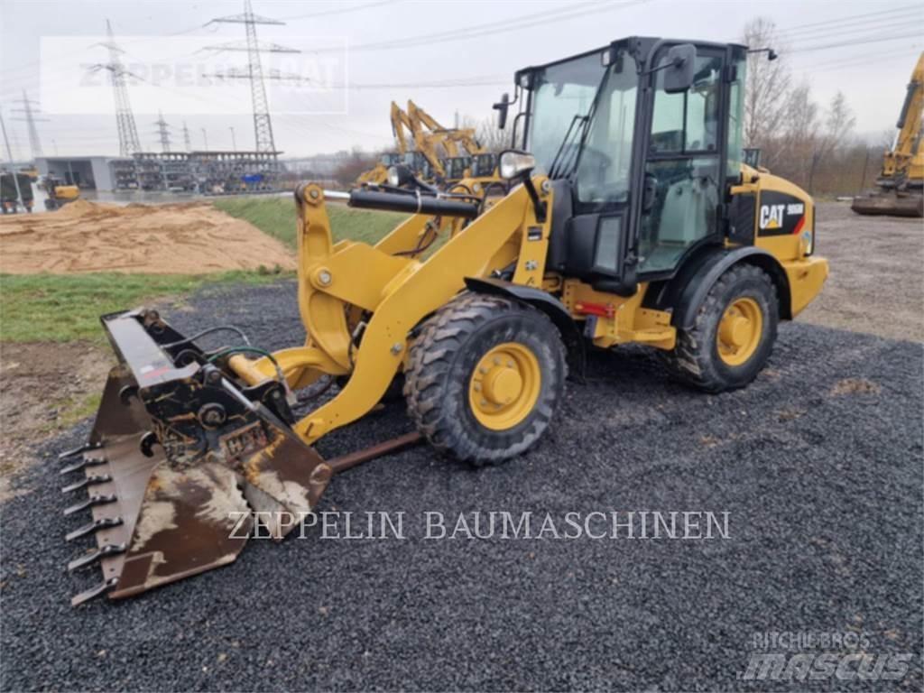 CAT 906M Chargeuse sur pneus