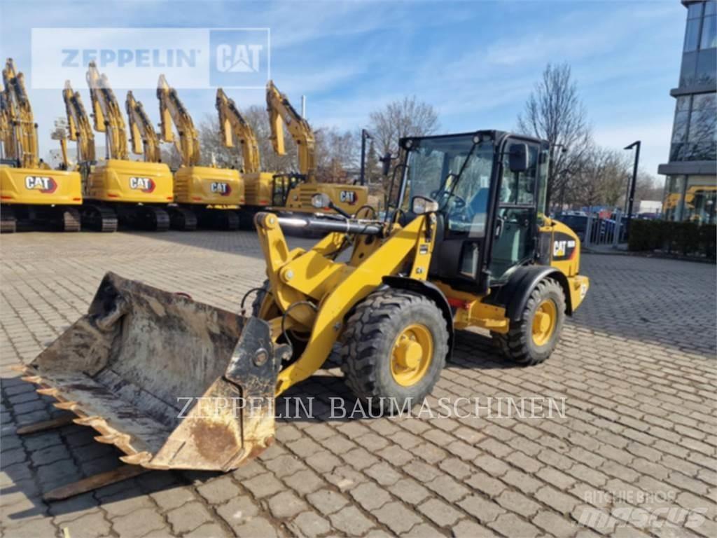 CAT 906M Chargeuse sur pneus