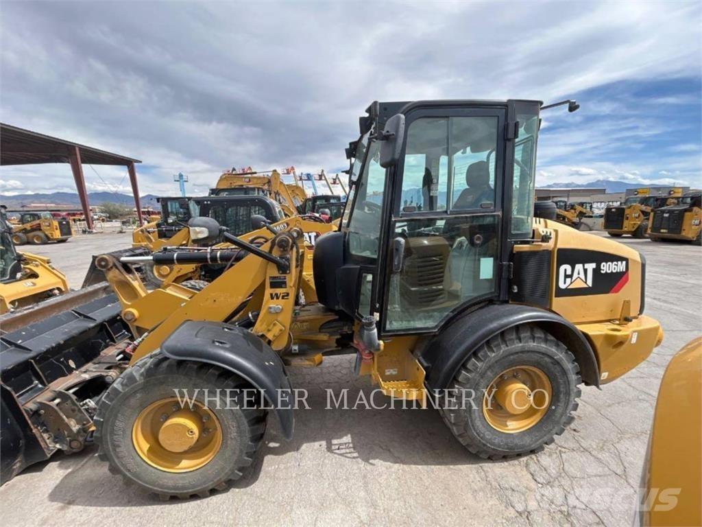 CAT 906M Chargeuse sur pneus