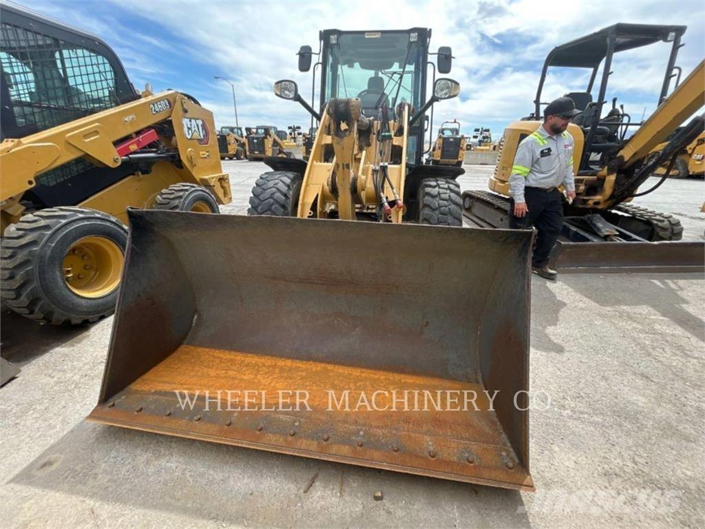 CAT 906M Chargeuse sur pneus