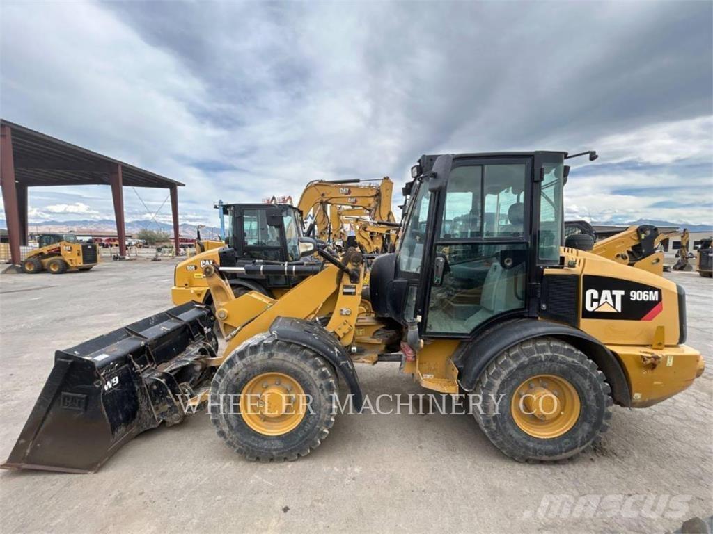 CAT 906M Chargeuse sur pneus