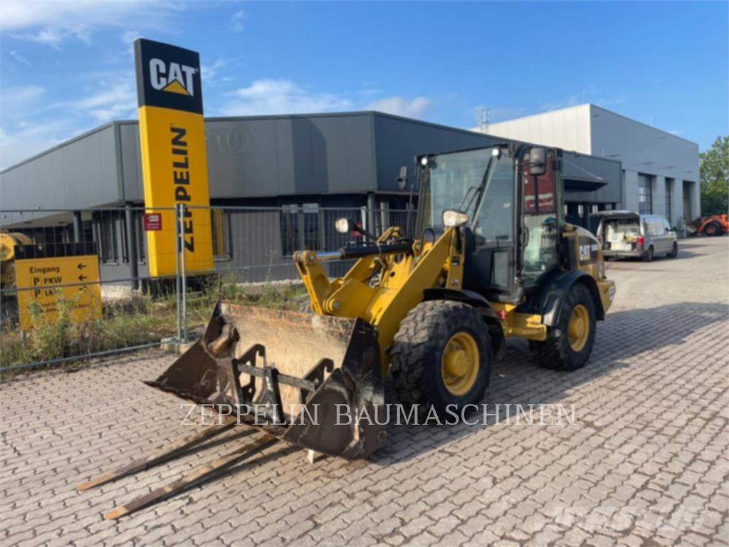 CAT 906M Chargeuse sur pneus