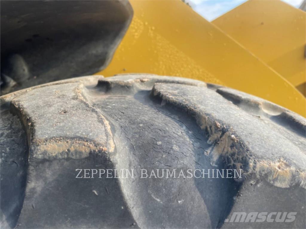 CAT 906M Chargeuse sur pneus
