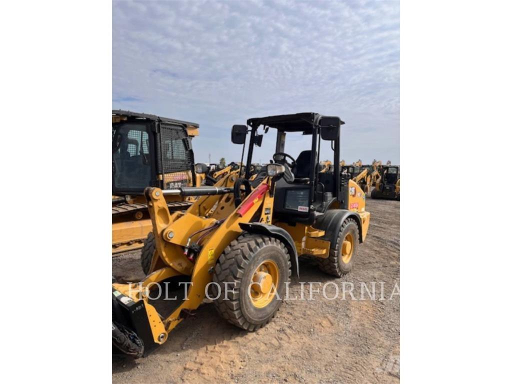 CAT 907 Chargeuse sur pneus