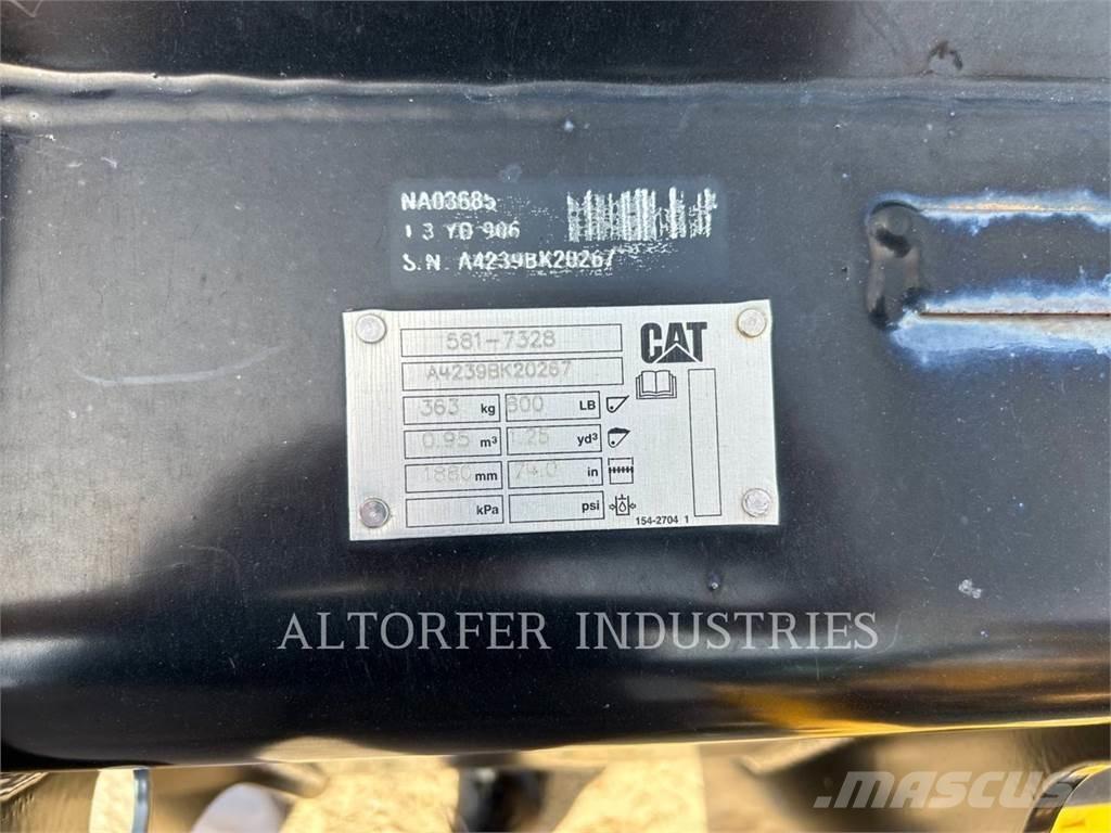 CAT 907-14 Chargeuse sur pneus