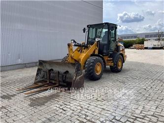 CAT 907M Chargeuse sur pneus