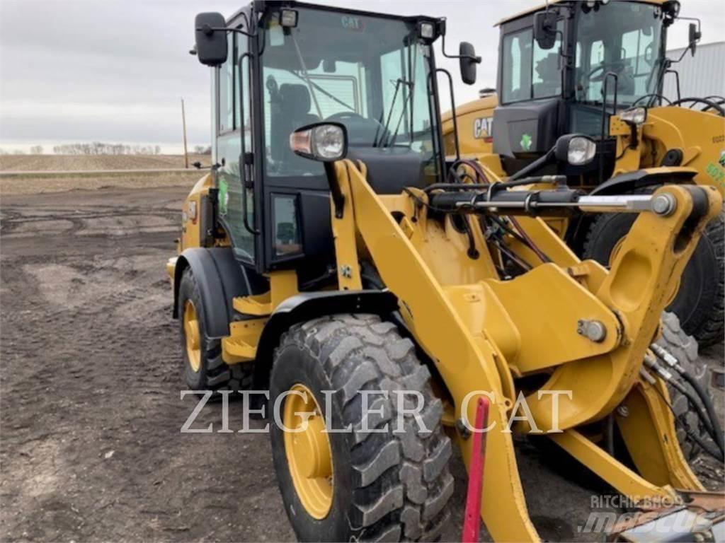 CAT 907M Chargeuse sur pneus
