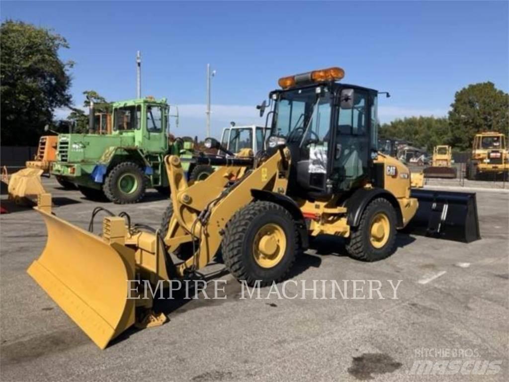 CAT 907M Chargeuse sur pneus