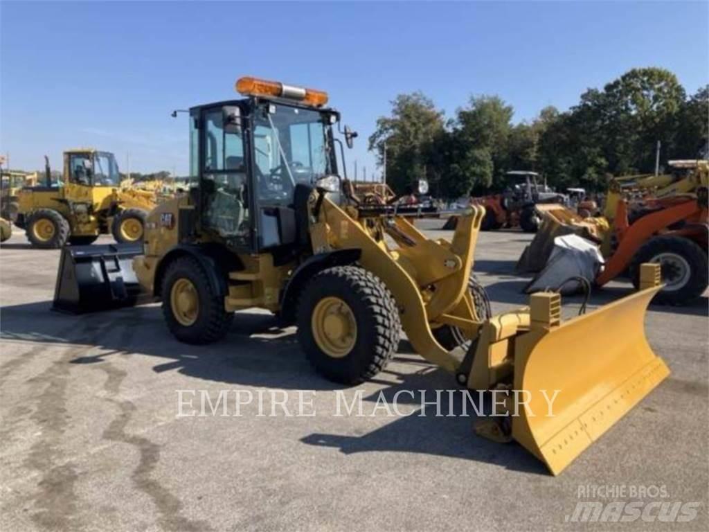 CAT 907M Chargeuse sur pneus