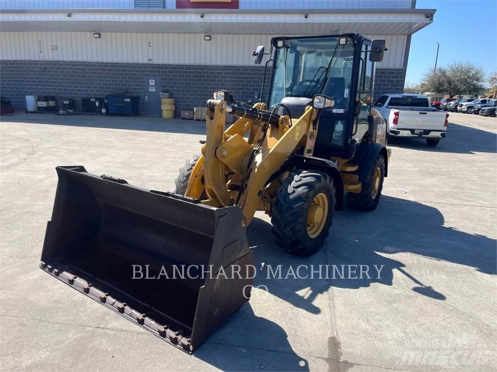 CAT 907M Chargeuse sur pneus