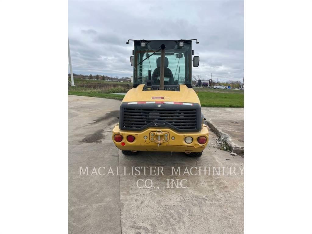 CAT 907M Chargeuse sur pneus