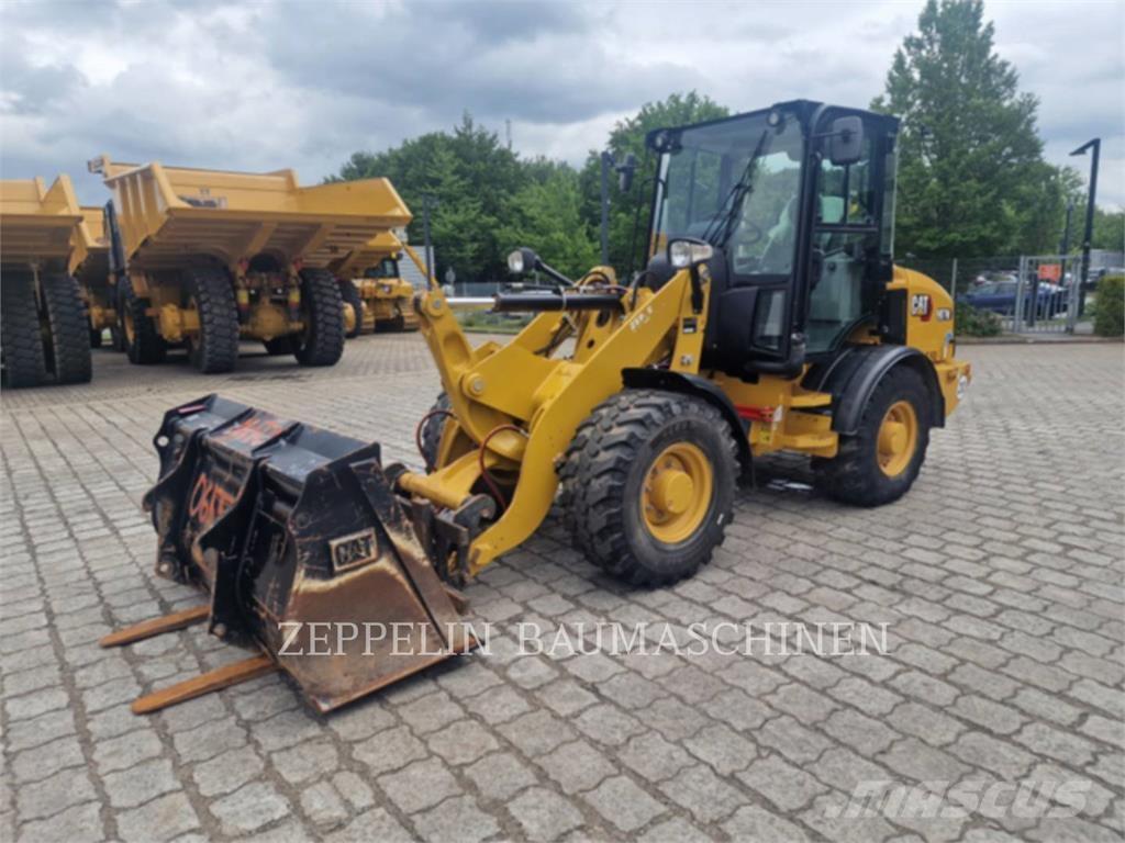 CAT 907M Chargeuse sur pneus