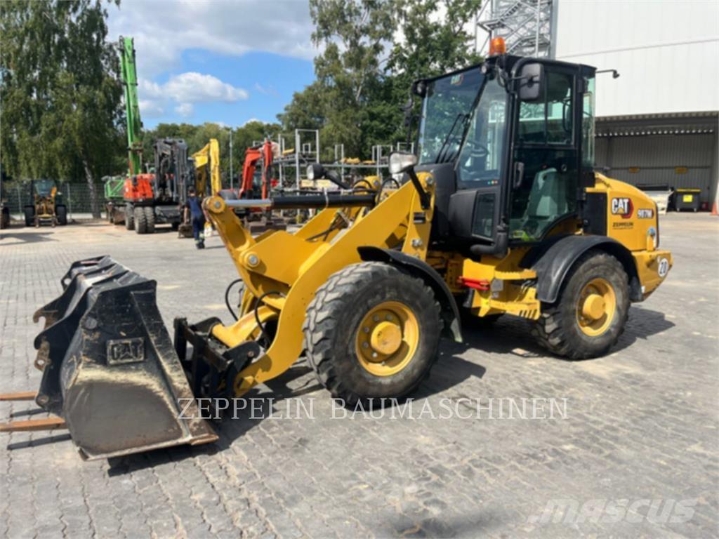 CAT 907M Chargeuse sur pneus