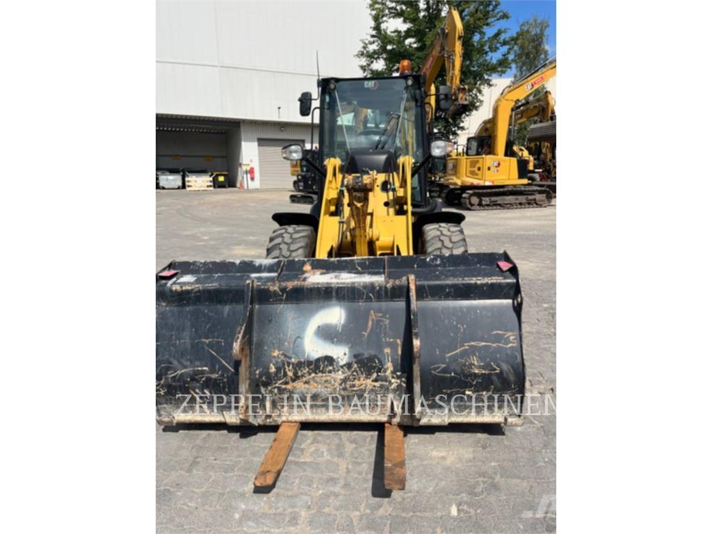 CAT 907M Chargeuse sur pneus