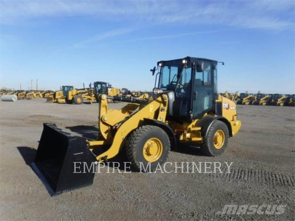 CAT 907M Chargeuse sur pneus