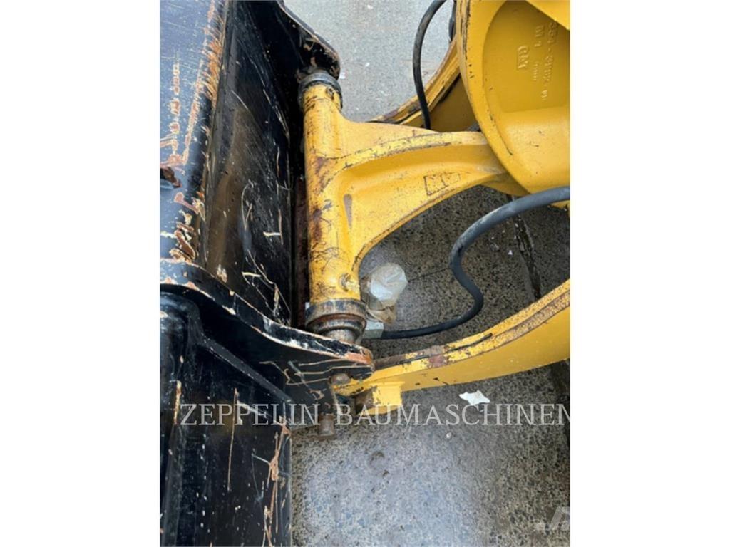 CAT 907M Chargeuse sur pneus