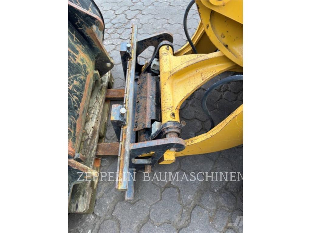 CAT 907M Chargeuse sur pneus