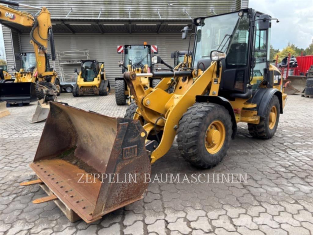 CAT 907M Chargeuse sur pneus