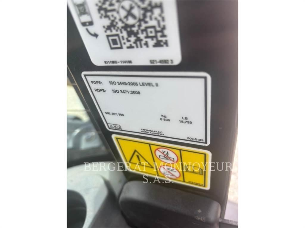 CAT 908 Chargeuse sur pneus