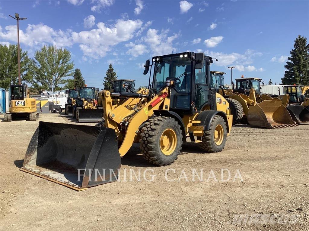 CAT 908 Chargeuse sur pneus