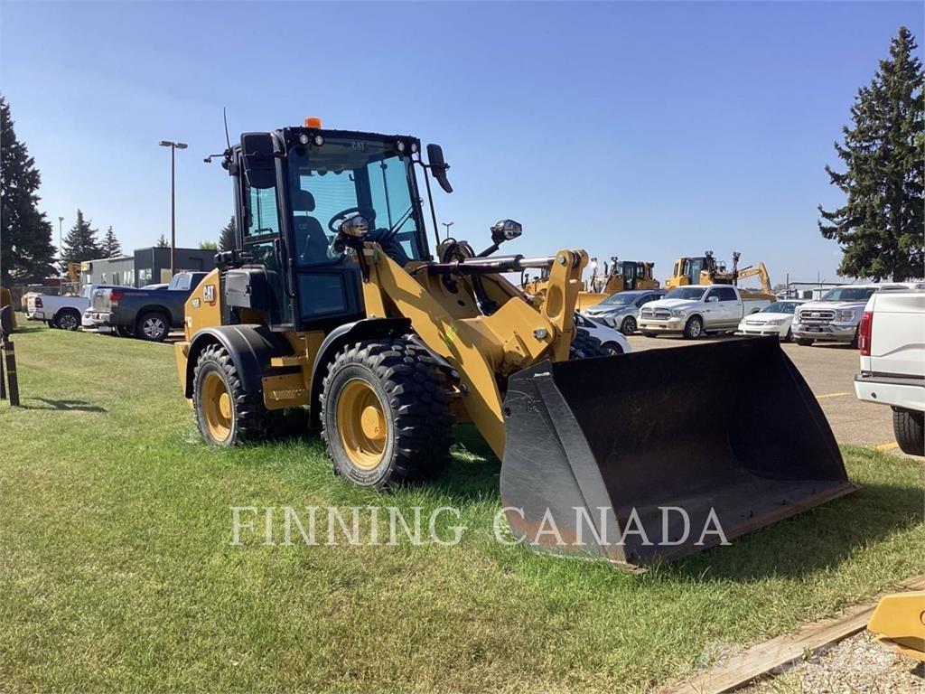 CAT 908 Chargeuse sur pneus