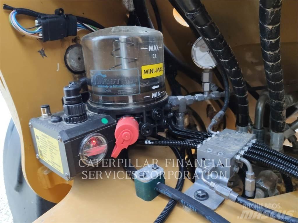 CAT 908-14 Chargeuse sur pneus