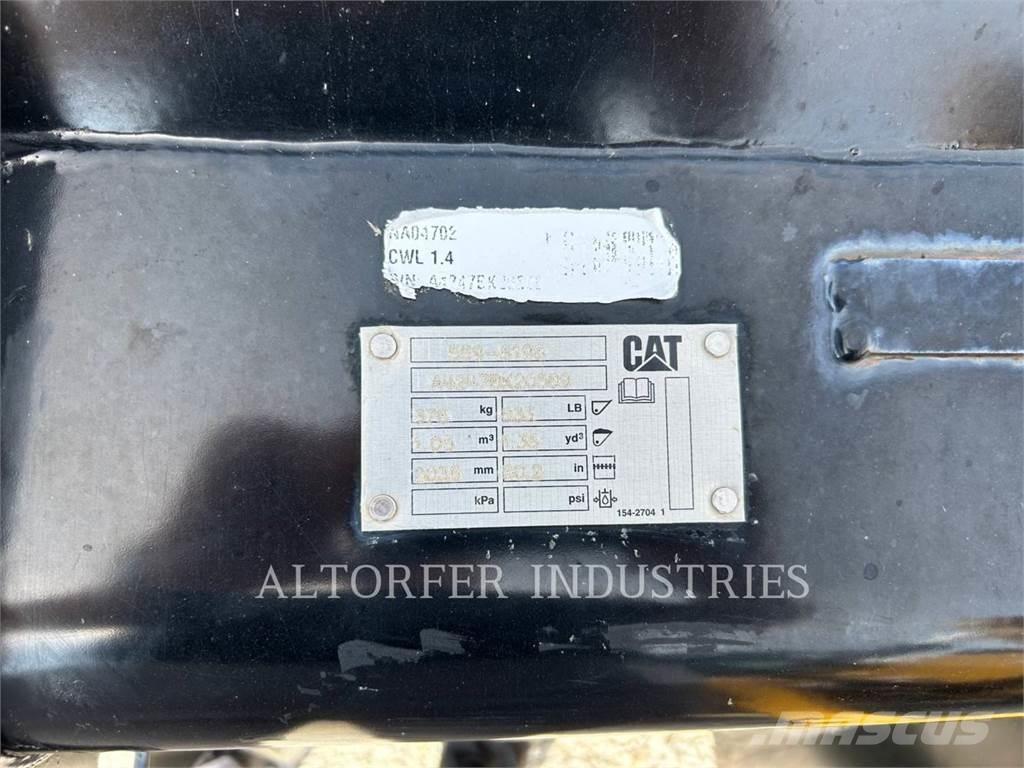 CAT 908-14 Chargeuse sur pneus